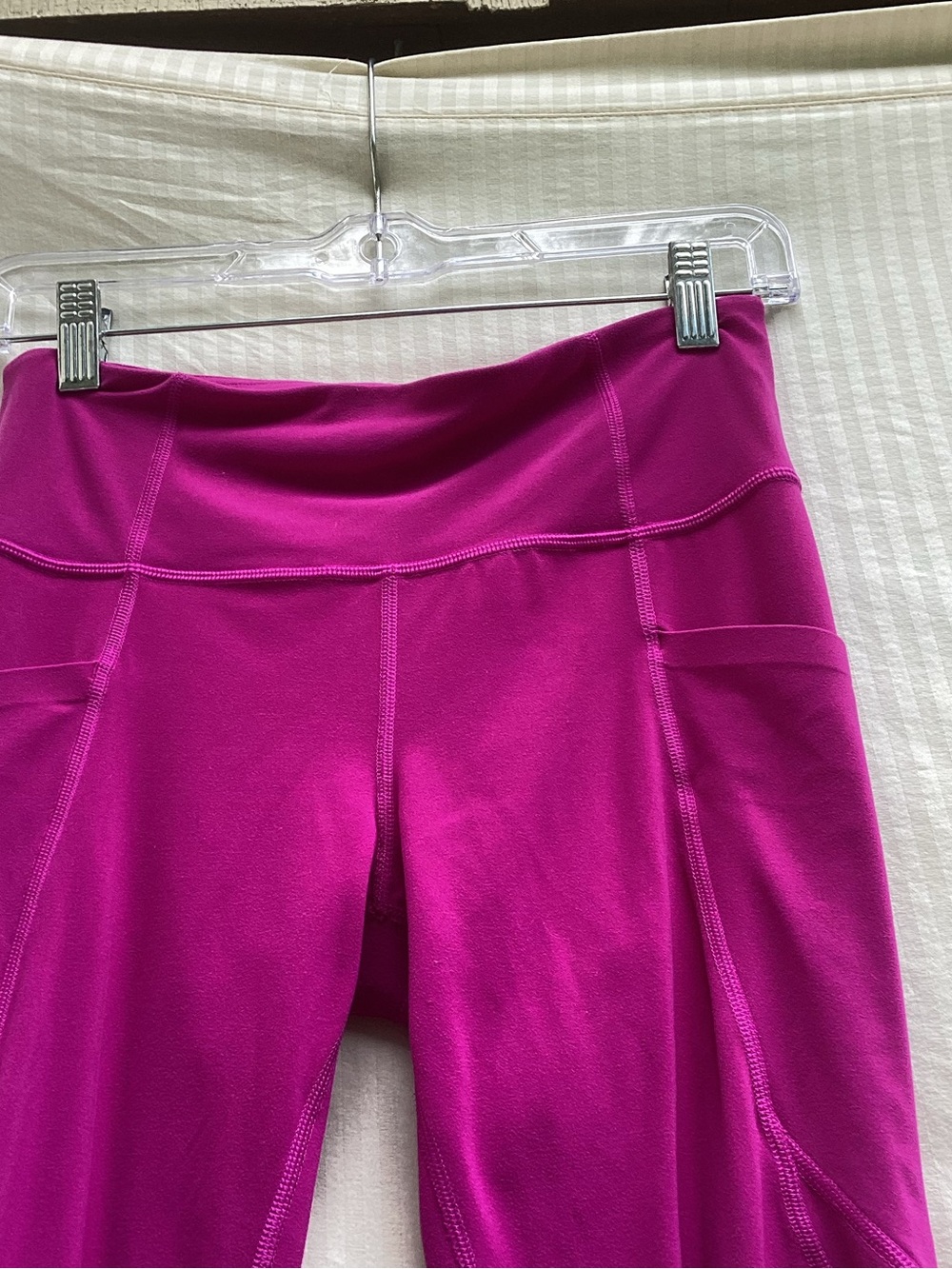 Athleta Magenta/Pink athletic Leggings, size small - Picture 4 of 7